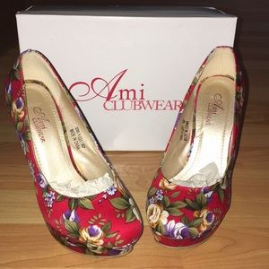 Ami Red Floral Pumps SZ 8